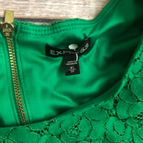 Cute express top - Picture 2 of 3